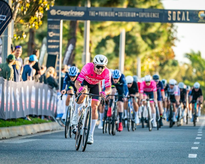 Elite men racing CBR round 2