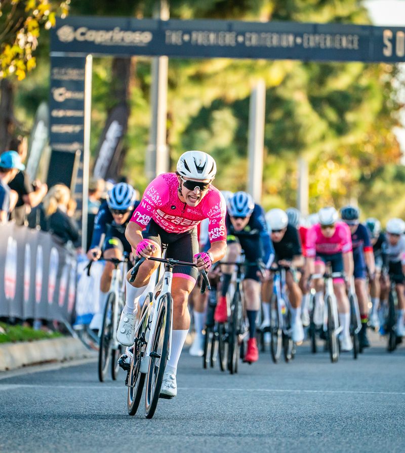 Elite men racing CBR round 2