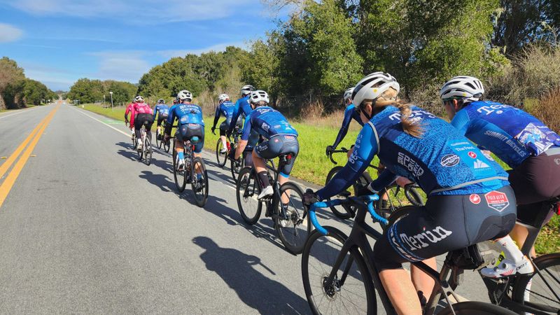Terún Cycling Team club group shot