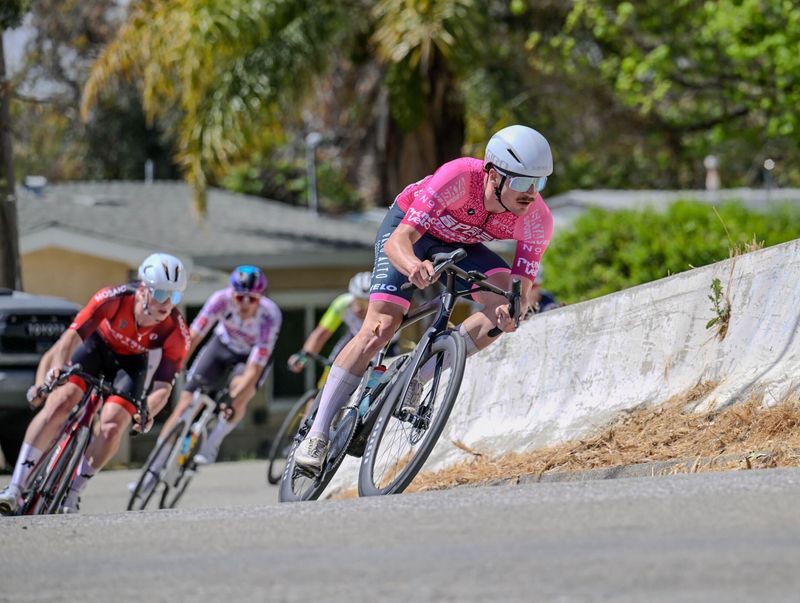 SpeedBlock-Terún elite men riding Redlands