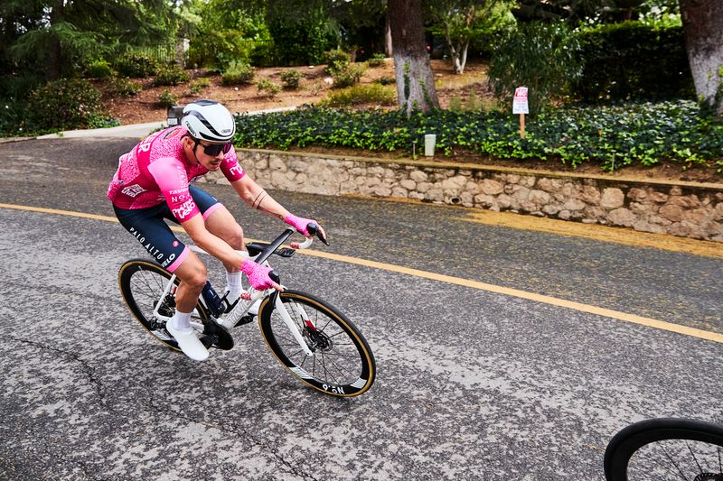 Elite men racing Redlands stage 3