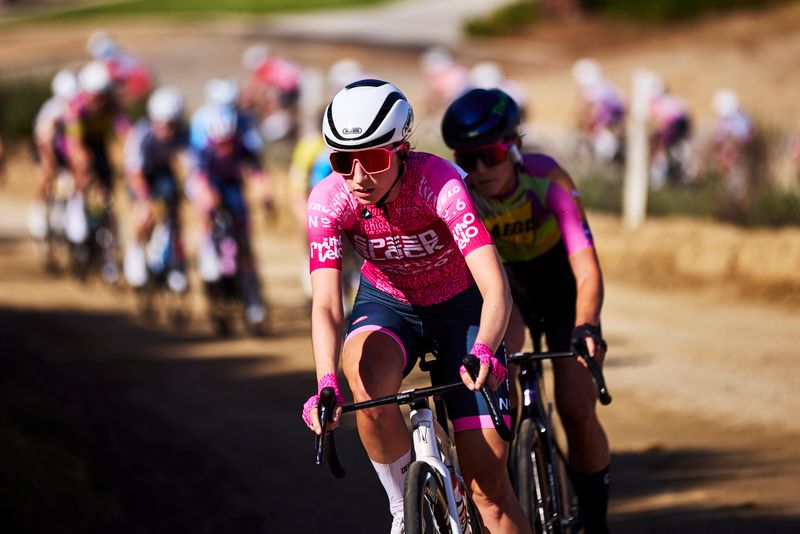 Elite women racing Redlands stage 3